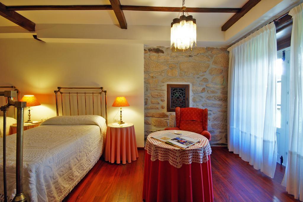Casa Grande De Trives Bed & Breakfast Puebla de Trives Room photo