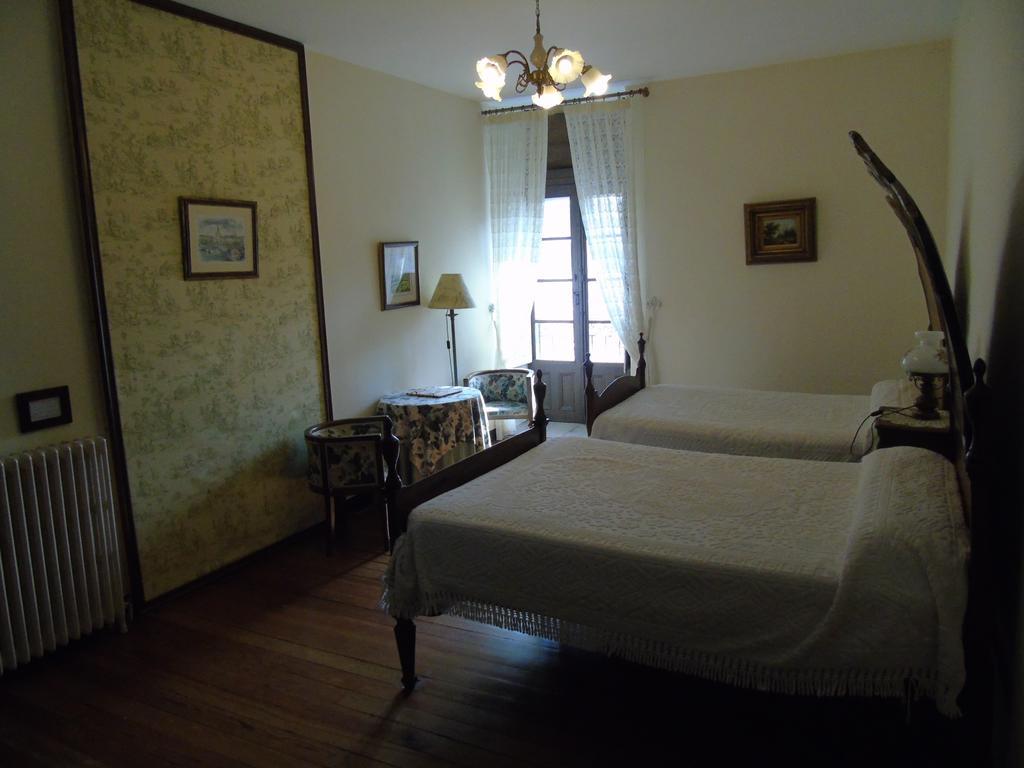 Casa Grande De Trives Bed & Breakfast Puebla de Trives Room photo